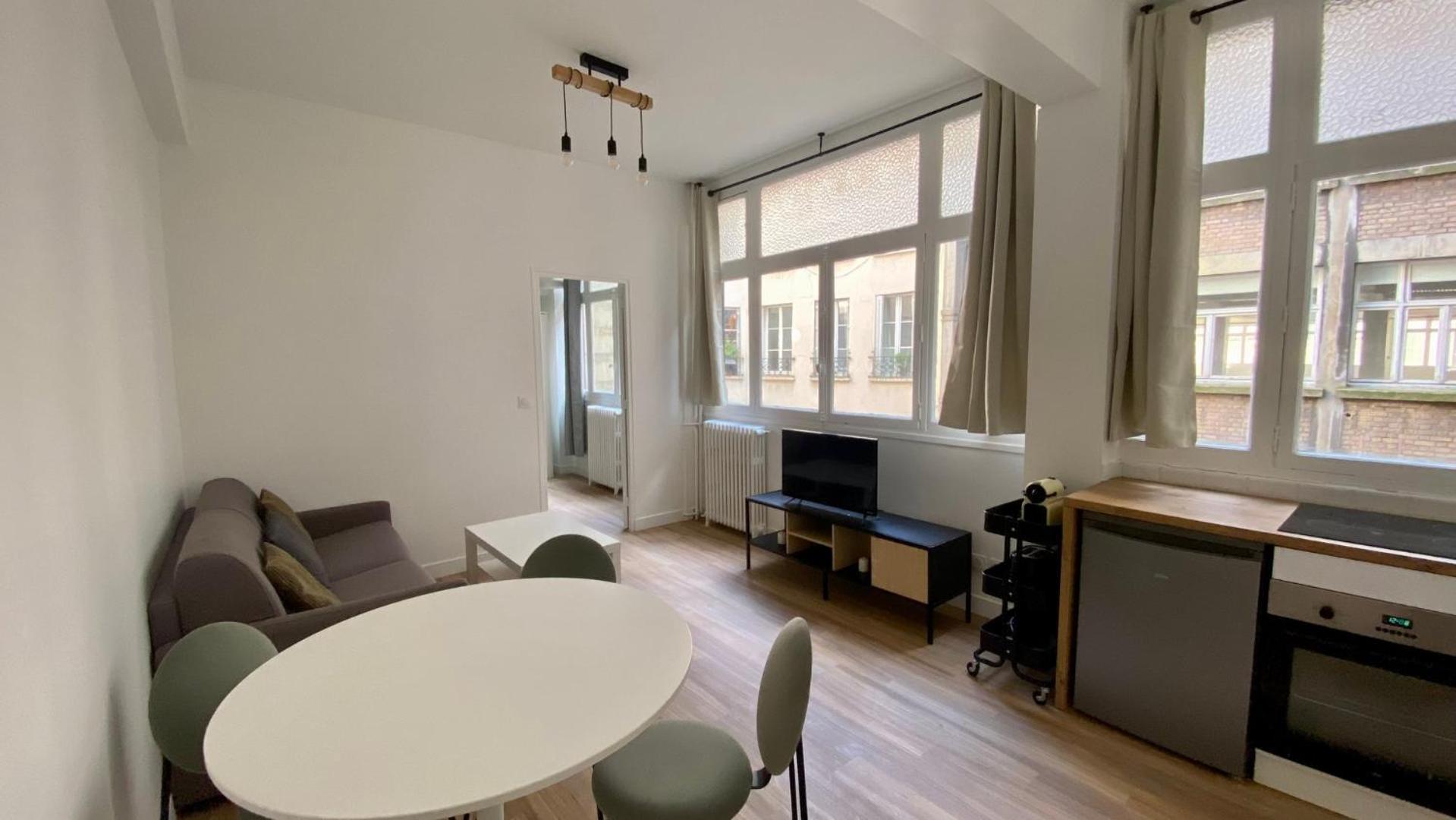 Appartement Charmant Proche Grands Boulevard 4P パリ エクステリア 写真